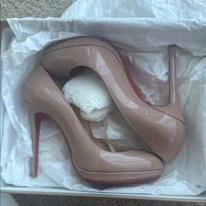 CHRISTIAN Louboutin NUDE NEOFILO PATENT